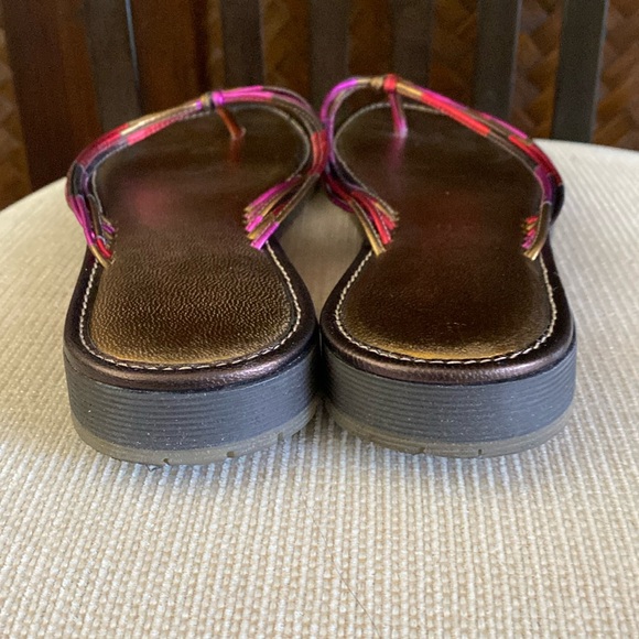 Donald J. Pliner - Bronze, Red and Magenta Sandal 11m - Picture 4 of 8